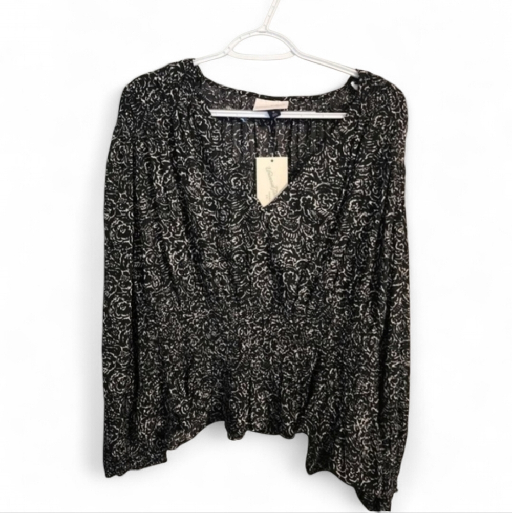 Universal Thread Black Smocked Blouse
